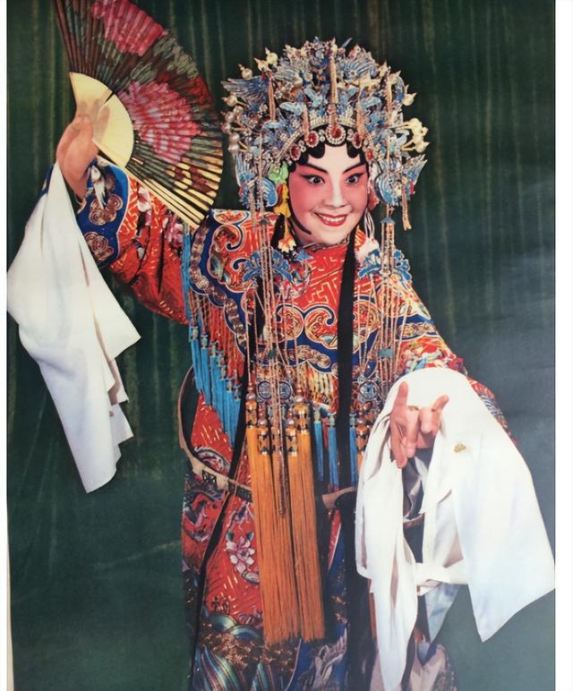 女京剧演员的日常，幕后英雄的一天生活